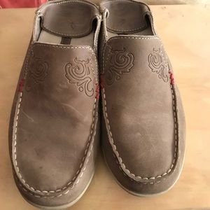 OluKai Nohea Nubuck Shoes - Women's 7.5